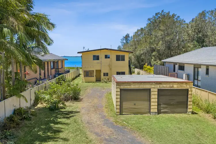 Sixth view of Homely house listing, 275 Lakedge Avenue, Berkeley Vale NSW 2261