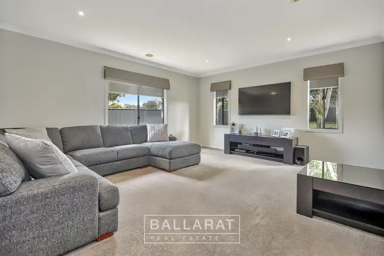 Sixth view of Homely house listing, 10 Inland Court, Maryborough VIC 3465