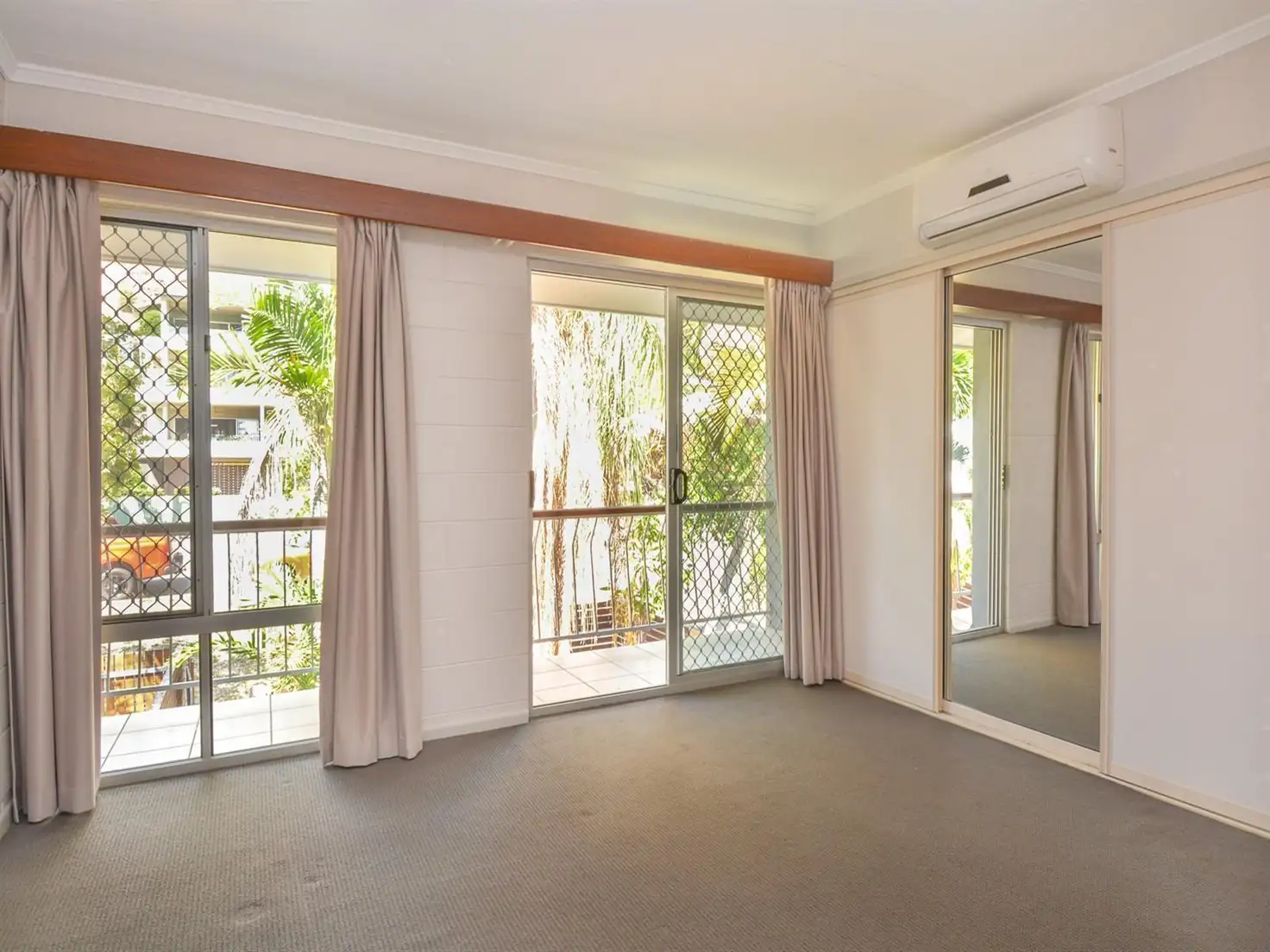 Main view of Homely unit listing, 11/10 Paxton Street, North Ward QLD 4810