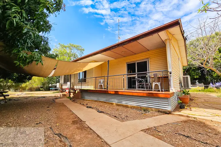 1 Finschafen Street, Mount Isa QLD 4825