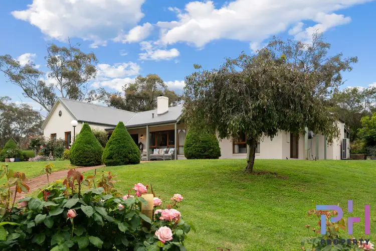 13 Burnett Road, Castlemaine VIC 3450