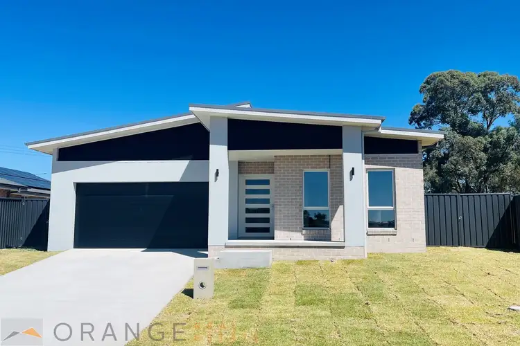 162 Diamond Drive, Orange NSW 2800