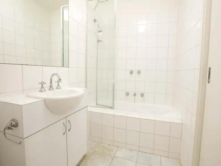 Fifth view of Homely unit listing, 11/6 Cyril Street, Elwood VIC 3184