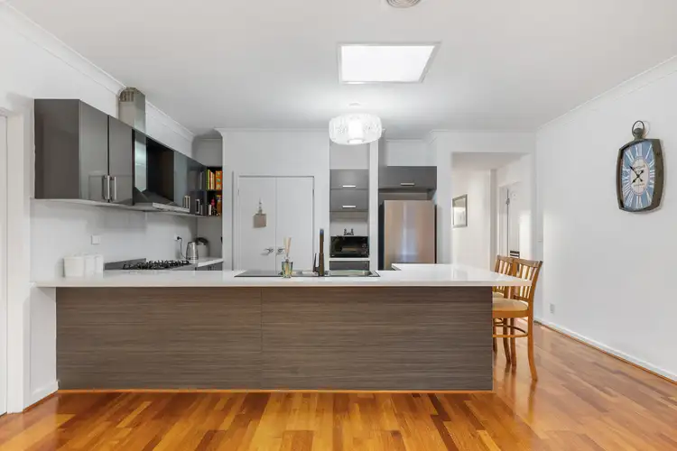 Fifth view of Homely house listing, 4 Grenadier Grove, Hillside VIC 3037