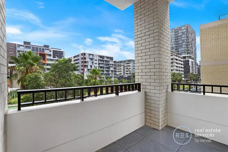 2202/17 Lachlan Street