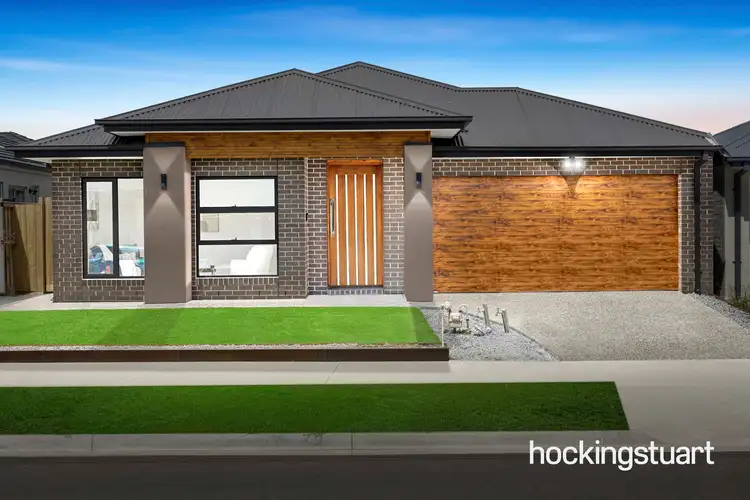 21 Petersfield Way, Donnybrook VIC 3064