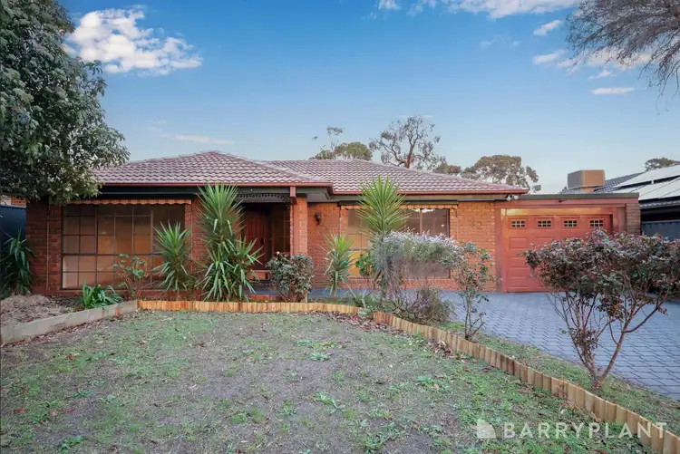 32 Kingston Town Crescent, Mill Park VIC 3082