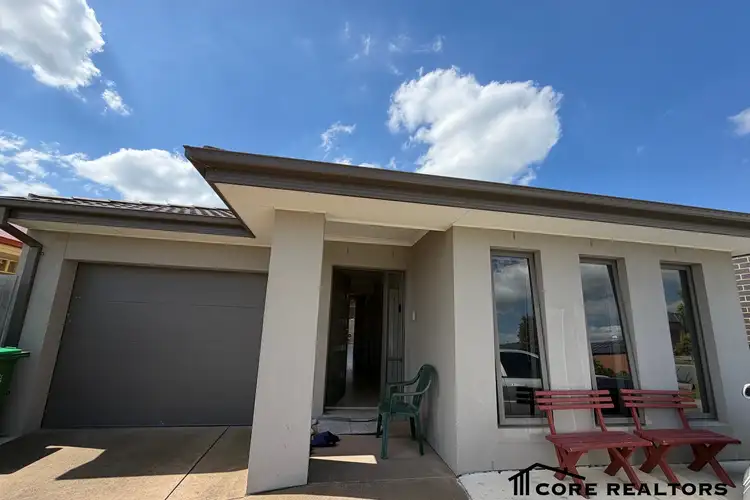 5 Spinebill Court, Pakenham VIC 3810