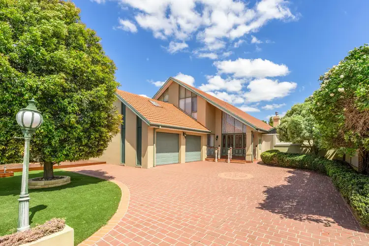 13 Blaxland Place