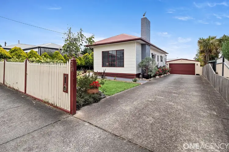 28 Chenhall Crescent