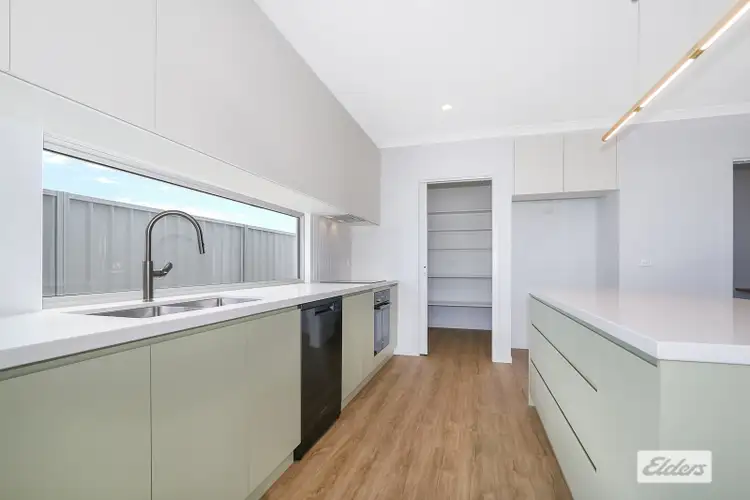 Fifth view of Homely house listing, 2 Rosewood Court, Rutherglen VIC 3685