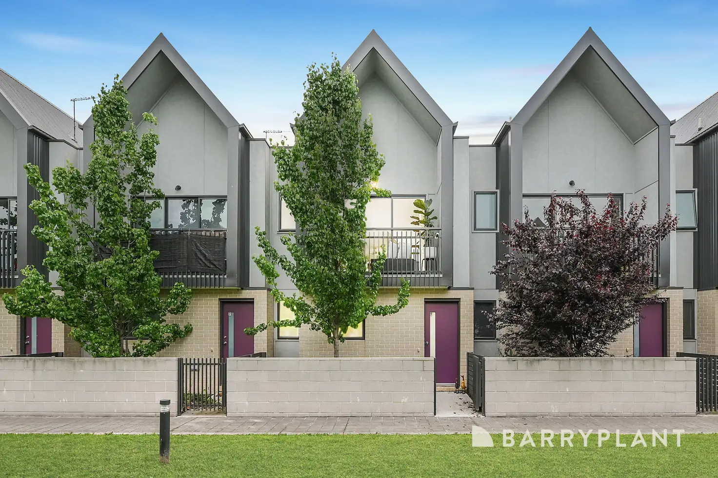 Main view of Homely townhouse listing, 9 Ripplebrook Walk, Pakenham VIC 3810