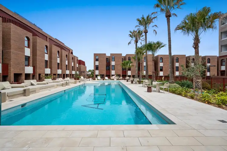 B407/165B Milton Street