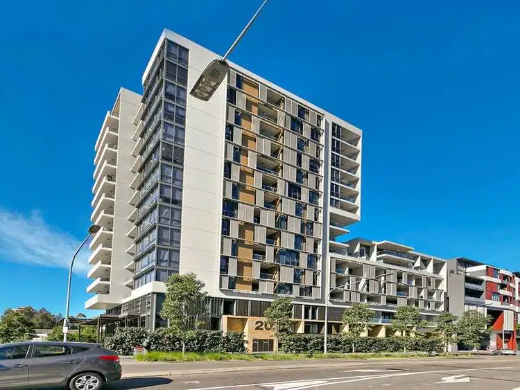 728/20 Gadigal Avenue