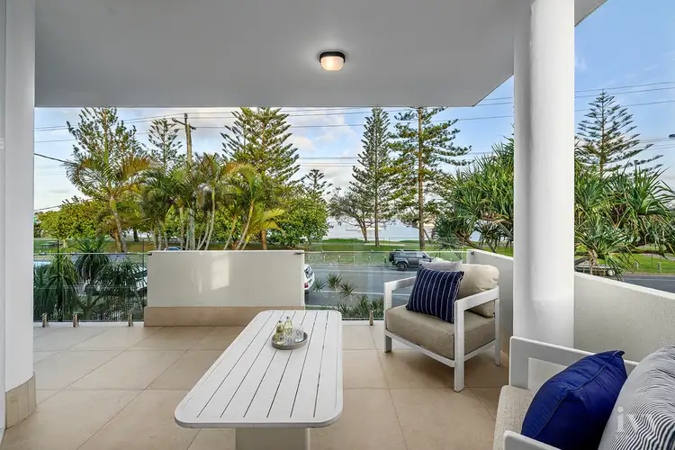 2/88 The Esplanade, Paradise Point QLD 4216