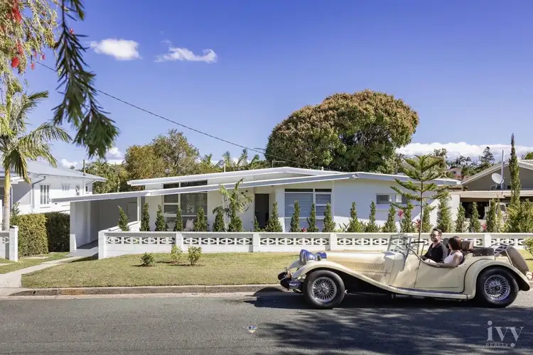 12 Second Avenue, Labrador QLD 4215