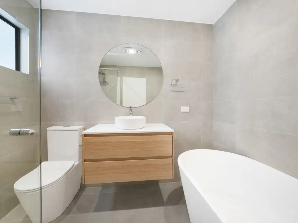 Main view of Homely townhouse listing, 4/6 Benaud Crescent, Warilla NSW 2528