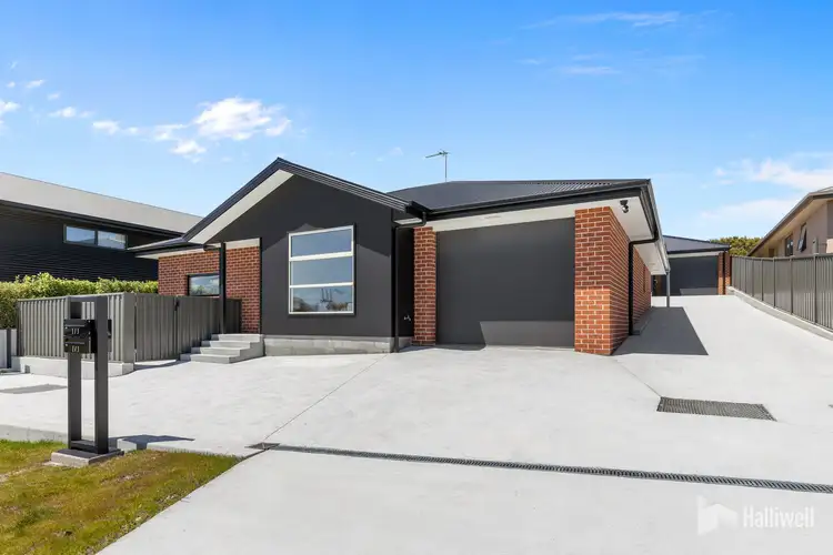 1/3 Cowrie Court