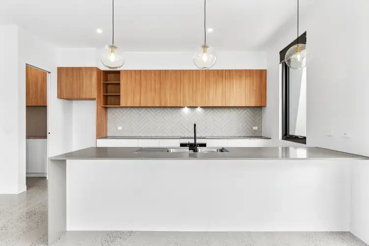 102/319 Pakington Street