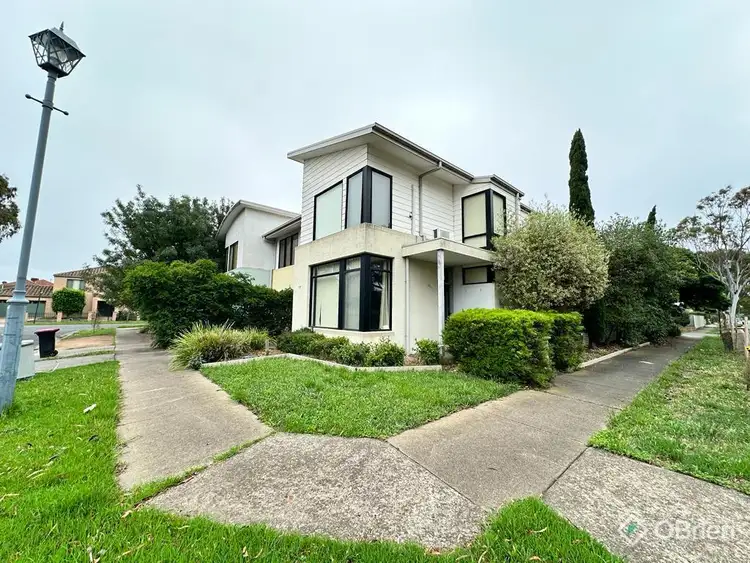 5 Lauffre Walk, Caroline Springs VIC 3023