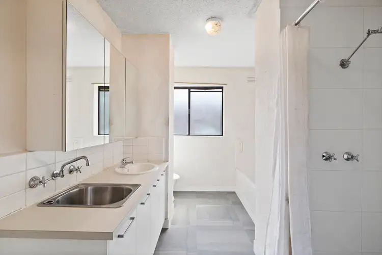 Fifth view of Homely apartment listing, 15/19 Redan Street, St Kilda VIC 3182