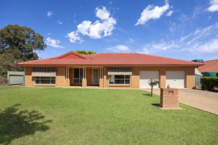 15 Boree Avenue, Forest Hill NSW 2651