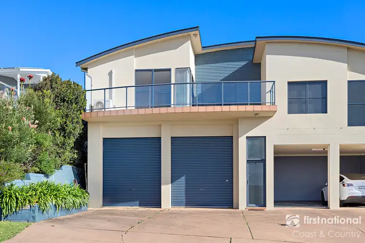 2/18 Tingira Crescent