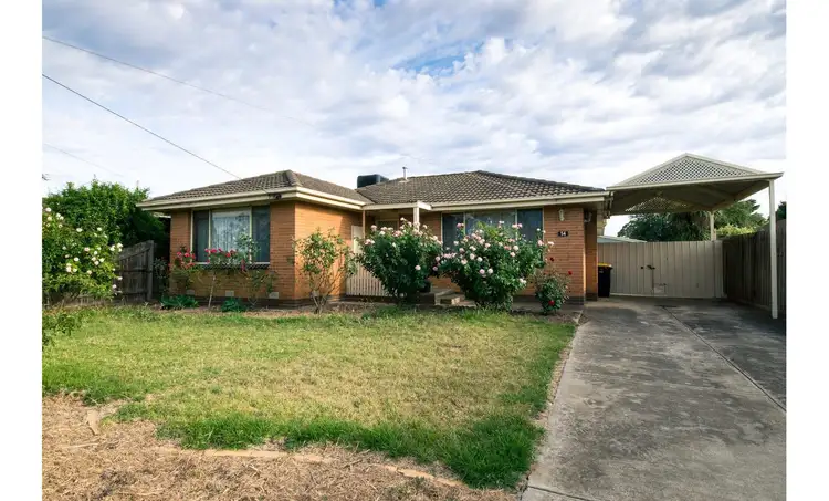 54 Vista Drive, Melton VIC 3337