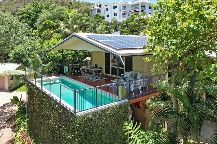 12 Woodlands Court, Castle Hill QLD 4810