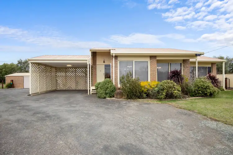 2 Loris Court, Delacombe VIC 3356