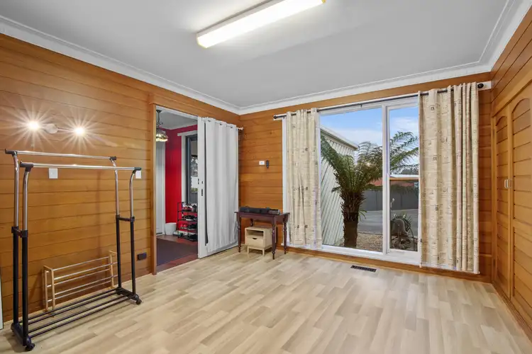 Sixth view of Homely house listing, 2 Loris Court, Delacombe VIC 3356