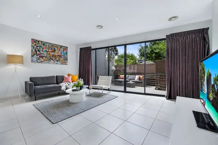 2/286 Elgar Road, Box Hill South VIC 3128