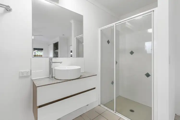 Fifth view of Homely unit listing, 8B Valda Close, Edmonton QLD 4869