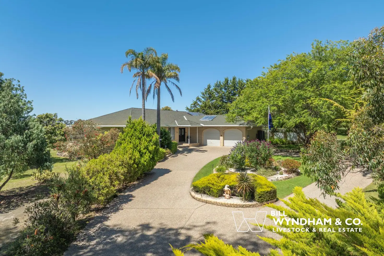 Main view of Homely house listing, 10 Lake Bunga Beach Road, Lakes Entrance VIC 3909