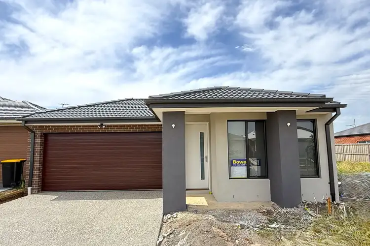 17 Linburn Street, Thornhill Park VIC 3335