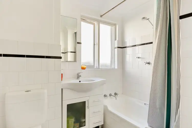 Third view of Homely apartment listing, 6/102a Gale Road, Maroubra NSW 2035