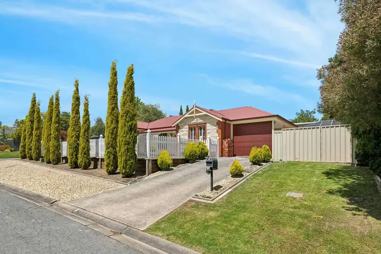 11 Sandalwood Drive, Woodside SA 5244