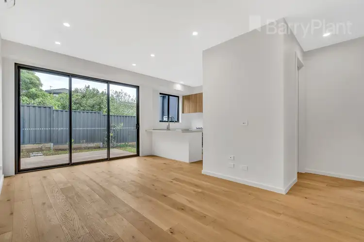 Fifth view of Homely townhouse listing, 4/68 St Vigeons Road, Reservoir VIC 3073