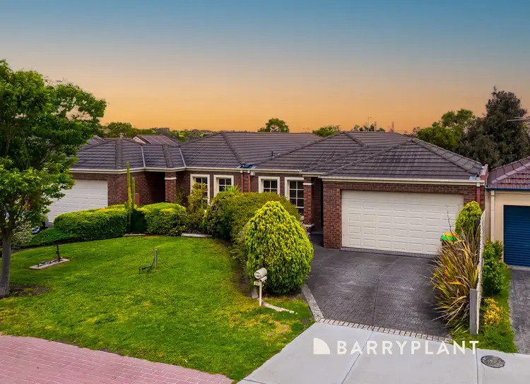 25 Wilona Way, Berwick VIC 3806