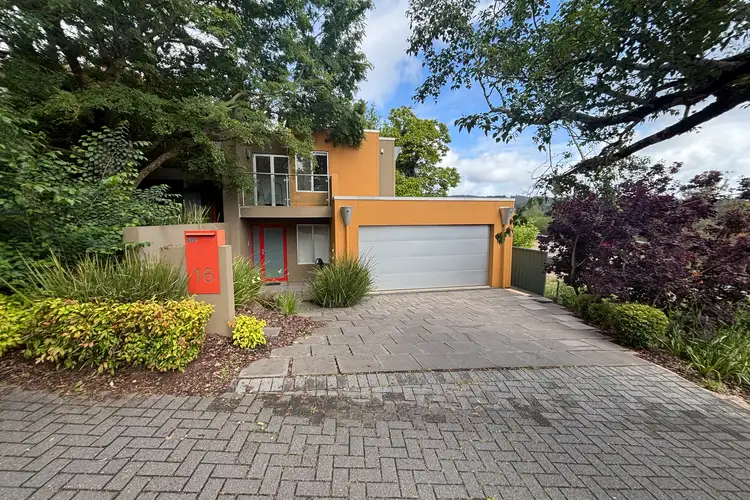 16 Johnston Street, Stirling SA 5152