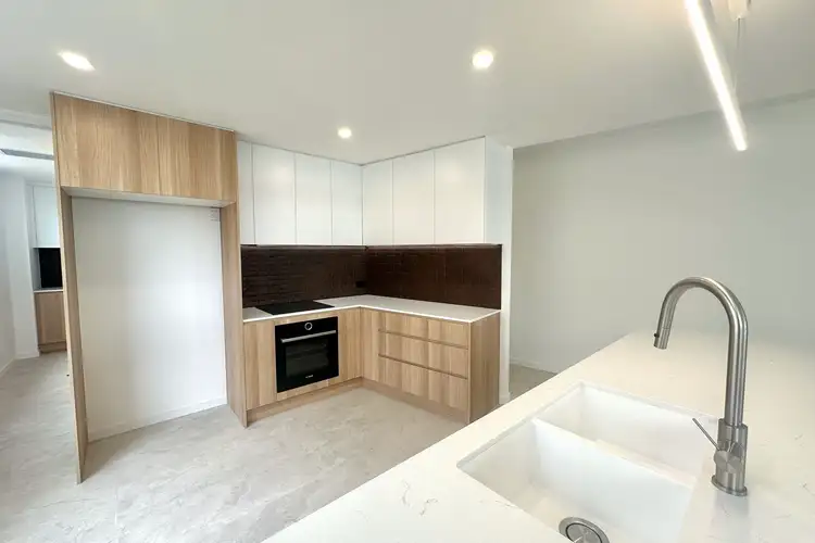 Fifth view of Homely villa listing, 1/3 Paradise Place, Surfers Paradise QLD 4217