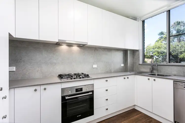 4/10 Leichhardt Street