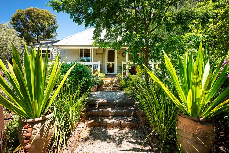 13 Spring Street, Maldon VIC 3463