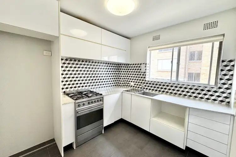 1/74 Wanganella Street