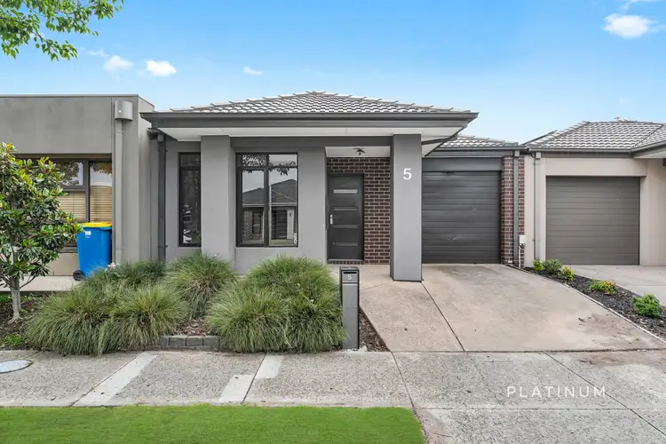 5 Eminence Drive, Cranbourne West VIC 3977
