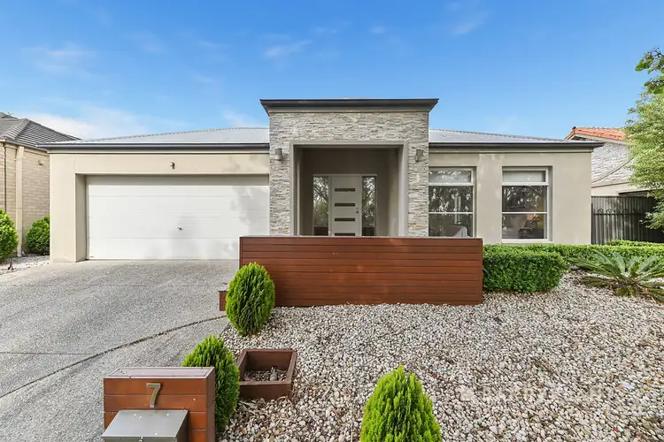 7 Oakmoss Place, Berwick VIC 3806