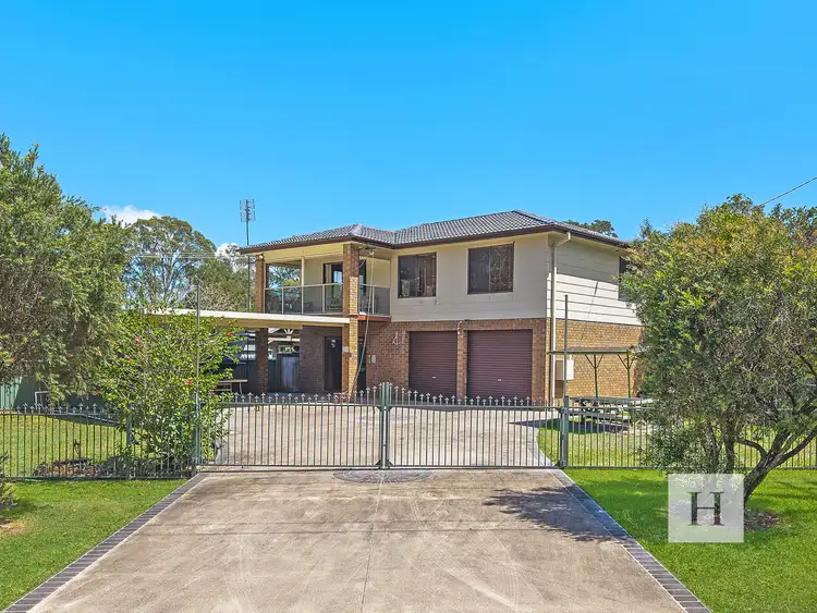 4 Findlay Avenue, Chain Valley Bay NSW 2259