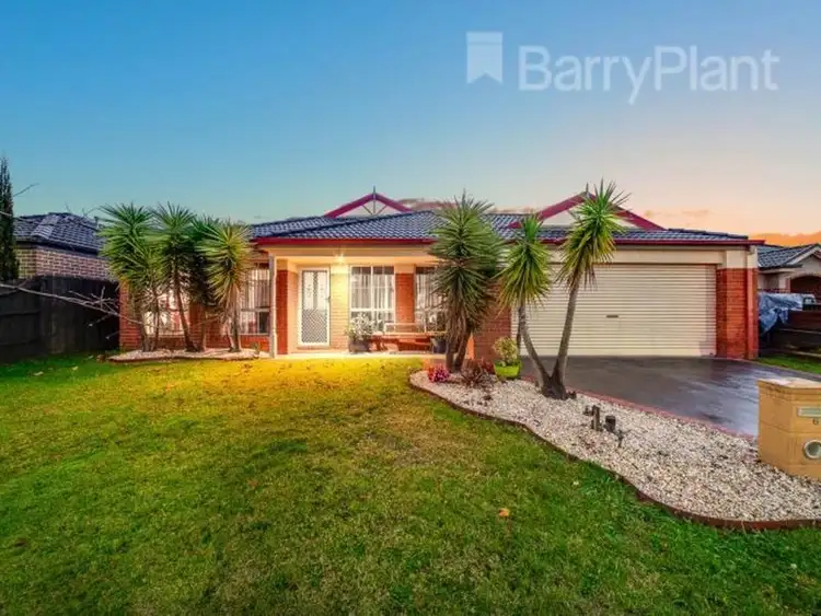 6 Amberley Drive, Pakenham VIC 3810