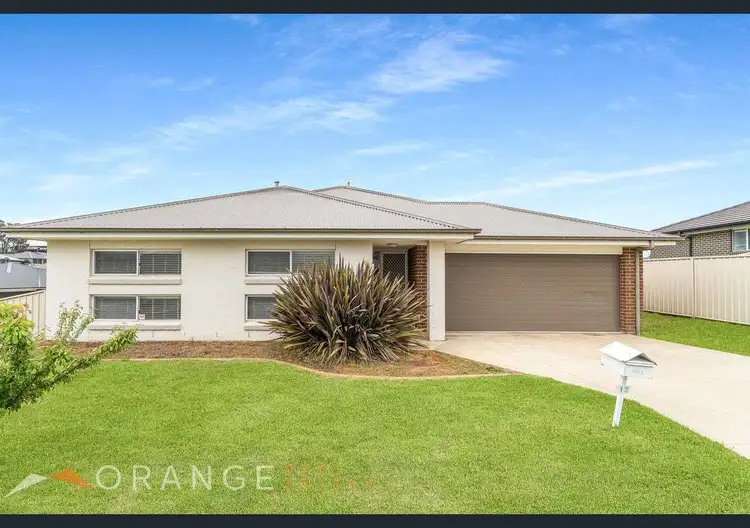 12 Hallaran Way, Orange NSW 2800