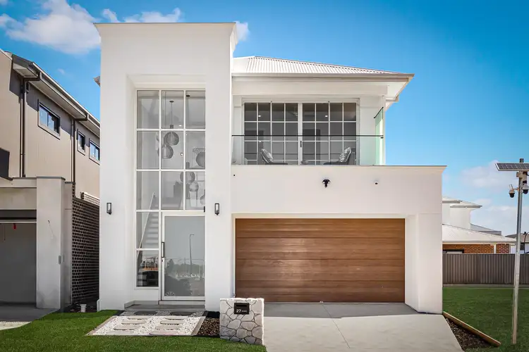 27 Spikerush Street, (Melonba)